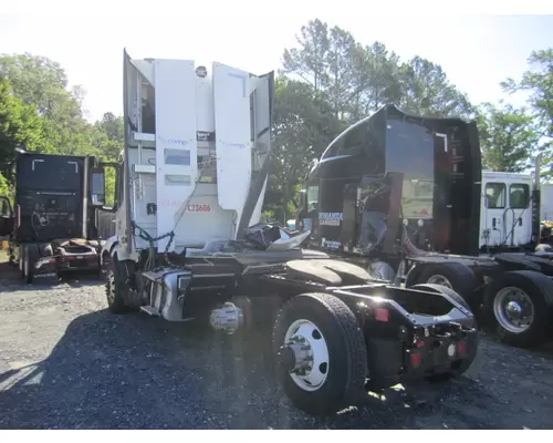 VOLVO VNL CAB