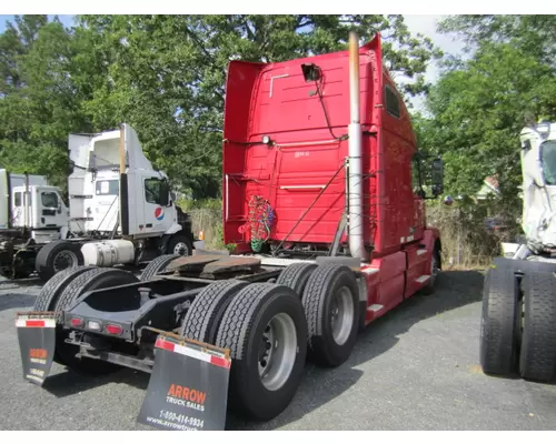 VOLVO VNL CAB