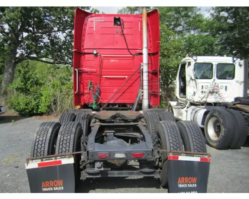 VOLVO VNL CAB
