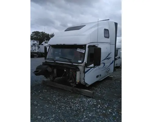 VOLVO VNL CAB