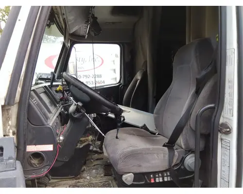 VOLVO VNL CAB