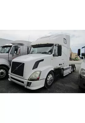 VOLVO VNL CAB
