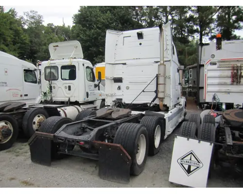 VOLVO VNL CAB