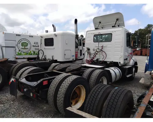 VOLVO VNL CAB