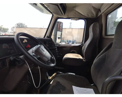 VOLVO VNL CAB