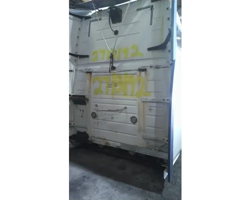VOLVO VNL CAB