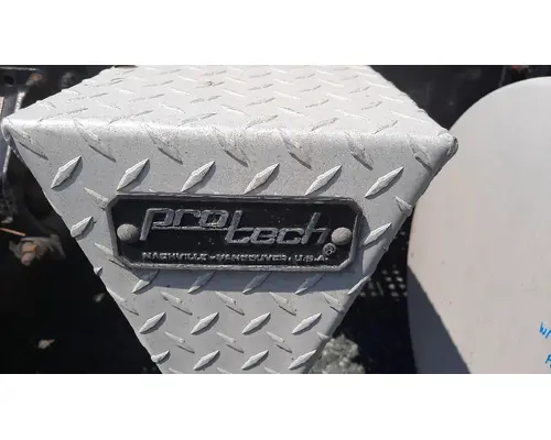 VOLVO VNL CHAIN HANGER