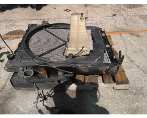 VOLVO VNL COOLING ASSEMBLY (RAD, COND, ATAAC)
