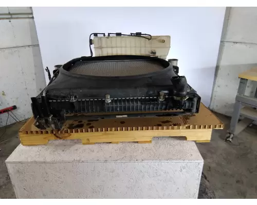 VOLVO VNL COOLING ASSEMBLY (RAD, COND, ATAAC)