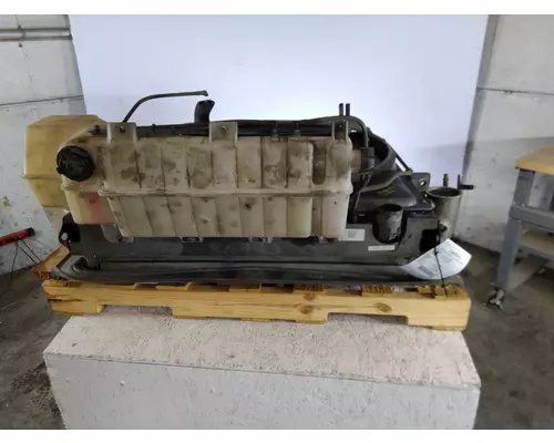 VOLVO VNL COOLING ASSEMBLY (RAD, COND, ATAAC)