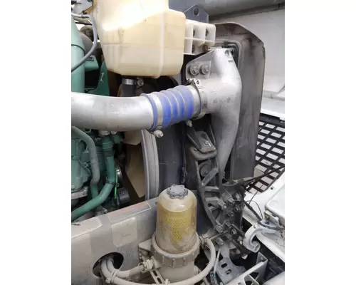 VOLVO VNL COOLING ASSEMBLY (RAD, COND, ATAAC)