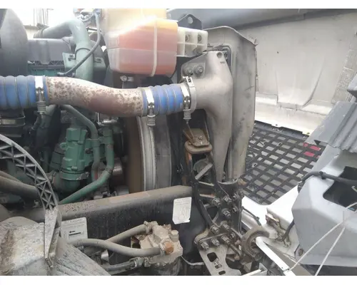 VOLVO VNL COOLING ASSEMBLY (RAD, COND, ATAAC)