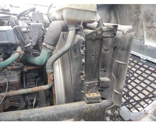 VOLVO VNL COOLING ASSEMBLY (RAD, COND, ATAAC)