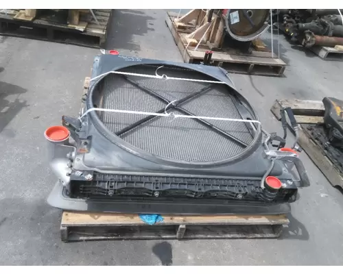 VOLVO VNL COOLING ASSEMBLY (RAD, COND, ATAAC)