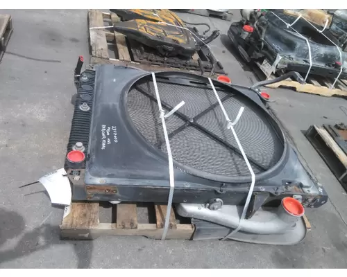 VOLVO VNL COOLING ASSEMBLY (RAD, COND, ATAAC)