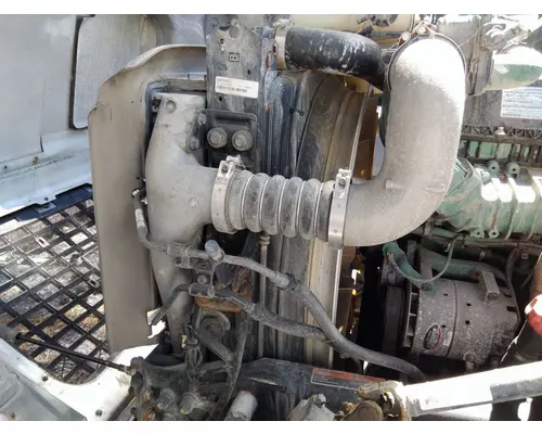 VOLVO VNL COOLING ASSEMBLY (RAD, COND, ATAAC)