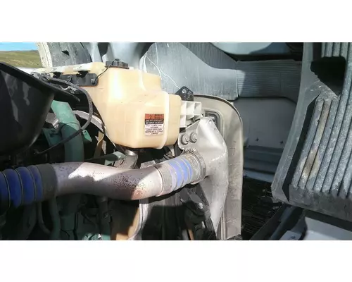 VOLVO VNL COOLING ASSEMBLY (RAD, COND, ATAAC)