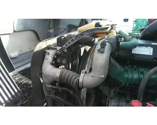 VOLVO VNL COOLING ASSEMBLY (RAD, COND, ATAAC)