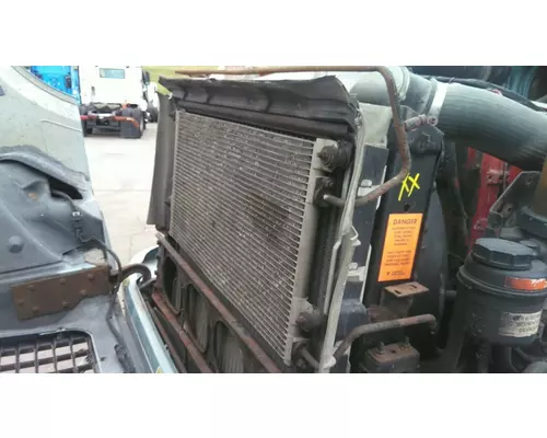 VOLVO VNL COOLING ASSEMBLY (RAD, COND, ATAAC)