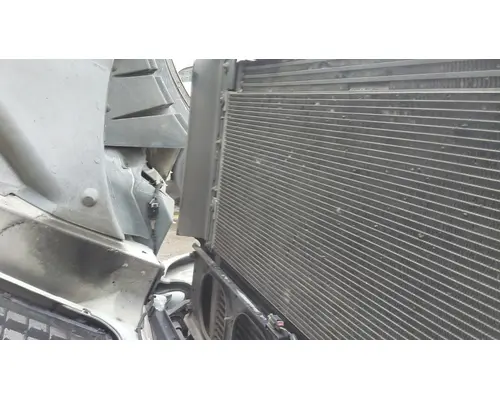 VOLVO VNL COOLING ASSEMBLY (RAD, COND, ATAAC)