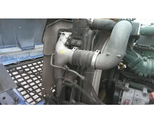VOLVO VNL COOLING ASSEMBLY (RAD, COND, ATAAC)
