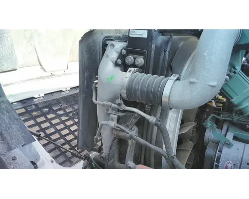 VOLVO VNL COOLING ASSEMBLY (RAD, COND, ATAAC)