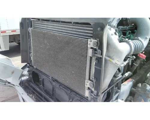 VOLVO VNL COOLING ASSEMBLY (RAD, COND, ATAAC)