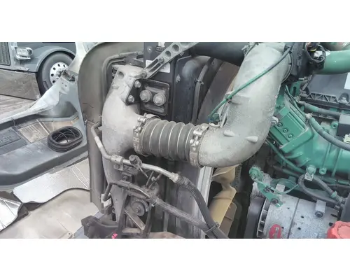VOLVO VNL COOLING ASSEMBLY (RAD, COND, ATAAC)