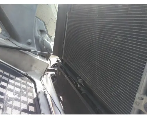 VOLVO VNL COOLING ASSEMBLY (RAD, COND, ATAAC)