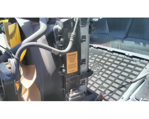 VOLVO VNL COOLING ASSEMBLY (RAD, COND, ATAAC)