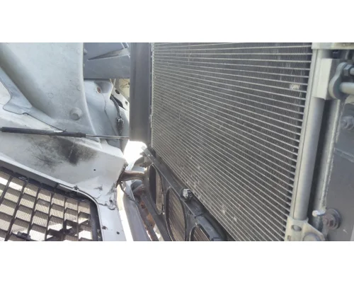 VOLVO VNL COOLING ASSEMBLY (RAD, COND, ATAAC)
