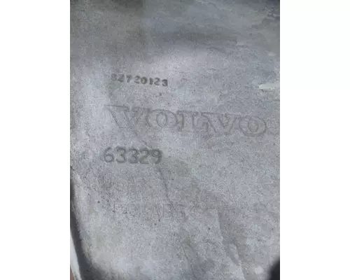 VOLVO VNL COWL