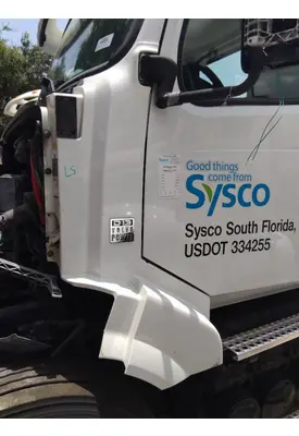 VOLVO VNL COWL
