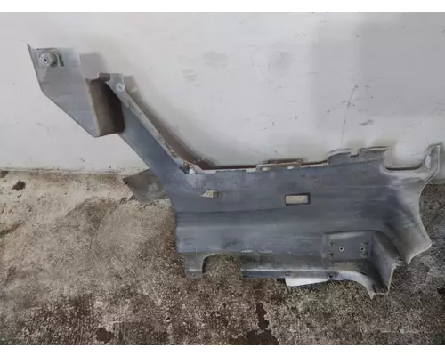 VOLVO VNL COWL