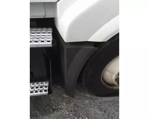 VOLVO VNL COWL