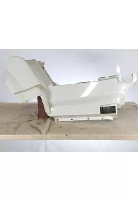 VOLVO VNL COWL