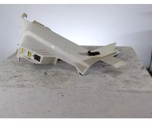 VOLVO VNL COWL