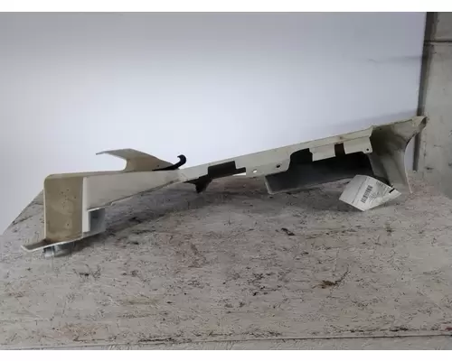 VOLVO VNL COWL