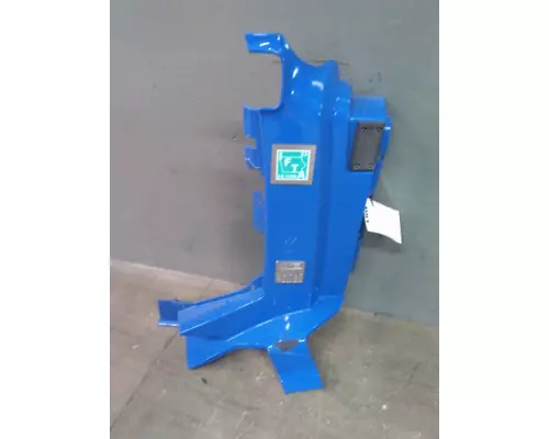 VOLVO VNL COWL
