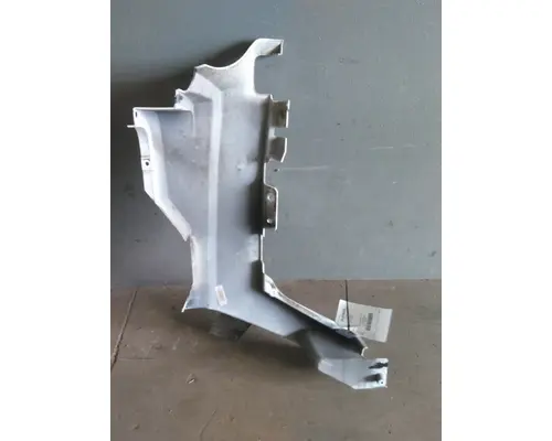 VOLVO VNL COWL
