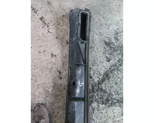 VOLVO VNL COWL