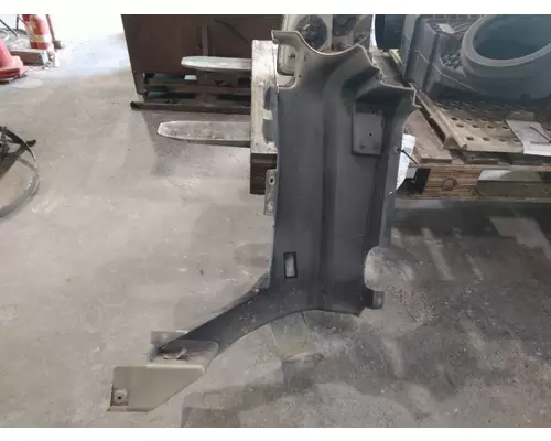 VOLVO VNL COWL