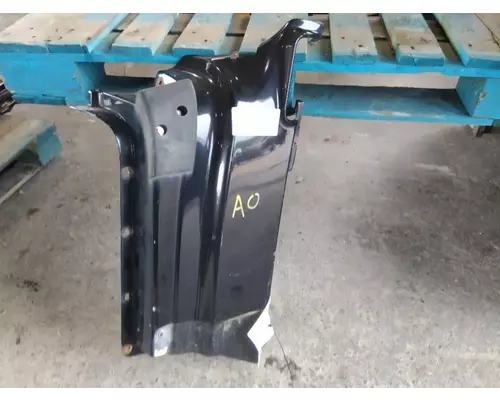 VOLVO VNL COWL