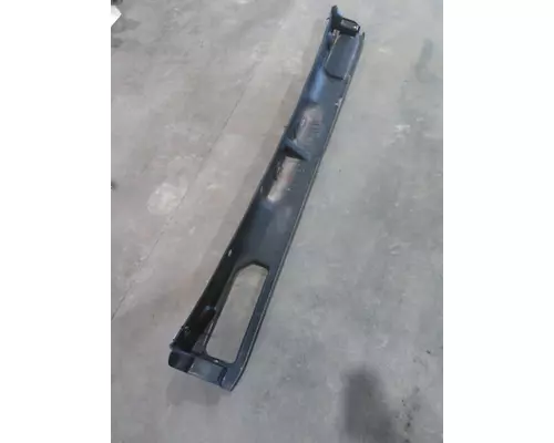 VOLVO VNL COWL