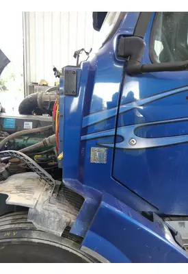 VOLVO VNL COWL
