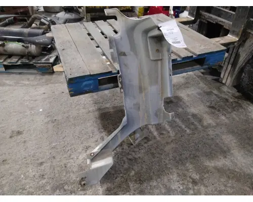 VOLVO VNL COWL