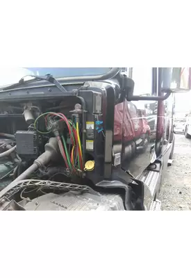 VOLVO VNL COWL