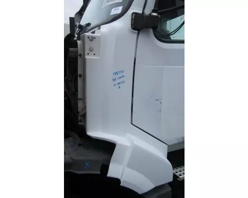 VOLVO VNL COWL