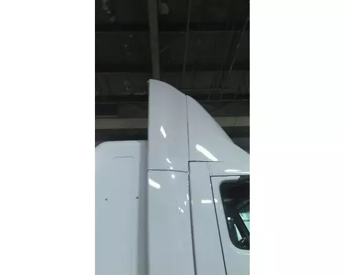 VOLVO VNL COWL
