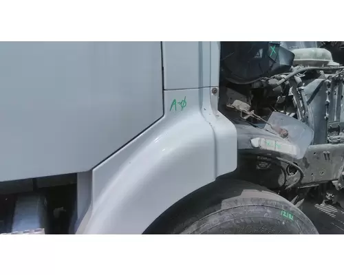 VOLVO VNL COWL